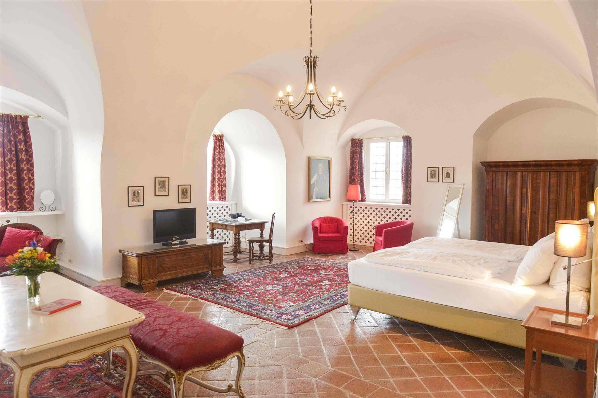 Schlosshotel Mailberg Luaran gambar